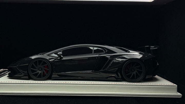 Lamborghini Aventador LP750-4 LBWK (Carbon Fiber) [Davis & Giovanni] 1:18 1 OF 1