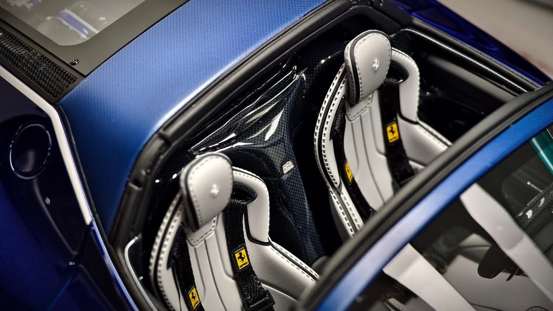 Ferrari LaFerrari Aperta (Metallic Blue) [Davis & Giovanni] 1:18 scale