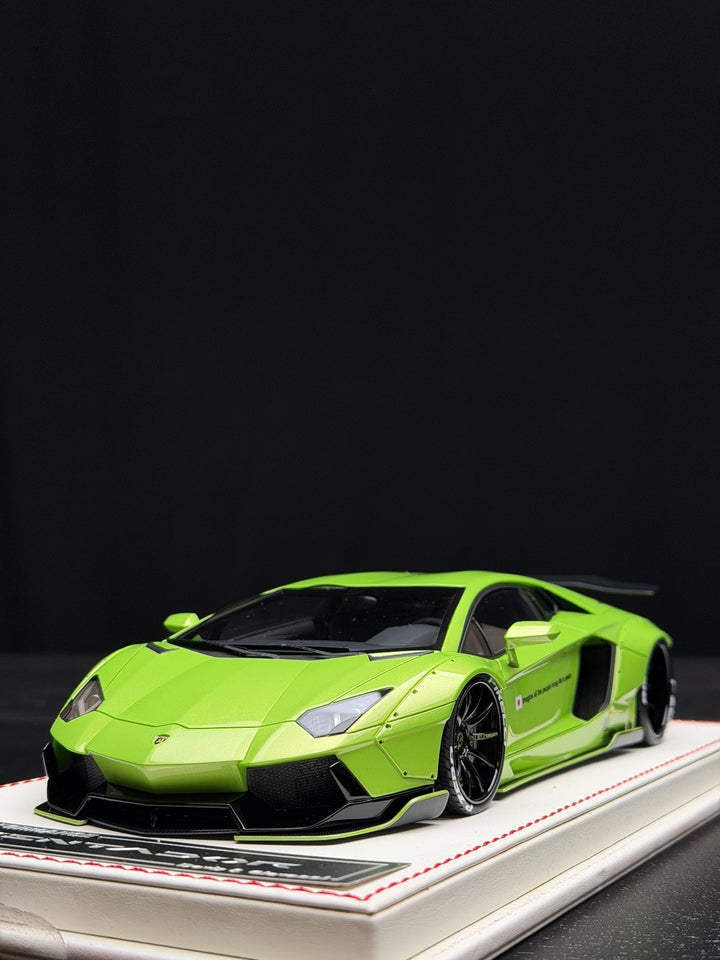 Lamborghini Aventador LBWK (Green) [Davis & Giovanni] 1:18 scale