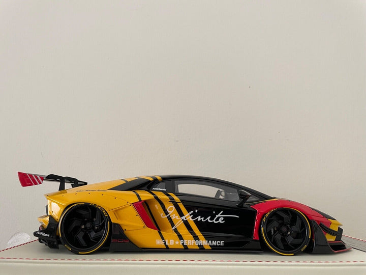 Lamborghini Aventador 2.0 LBWK (Infinite) [Davis & Giovanni] 1/18 scale