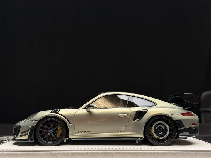 Porsche 911 GT2 RS MR (Urban Bamboo) [Davis & Giovanni] 1:18 scale