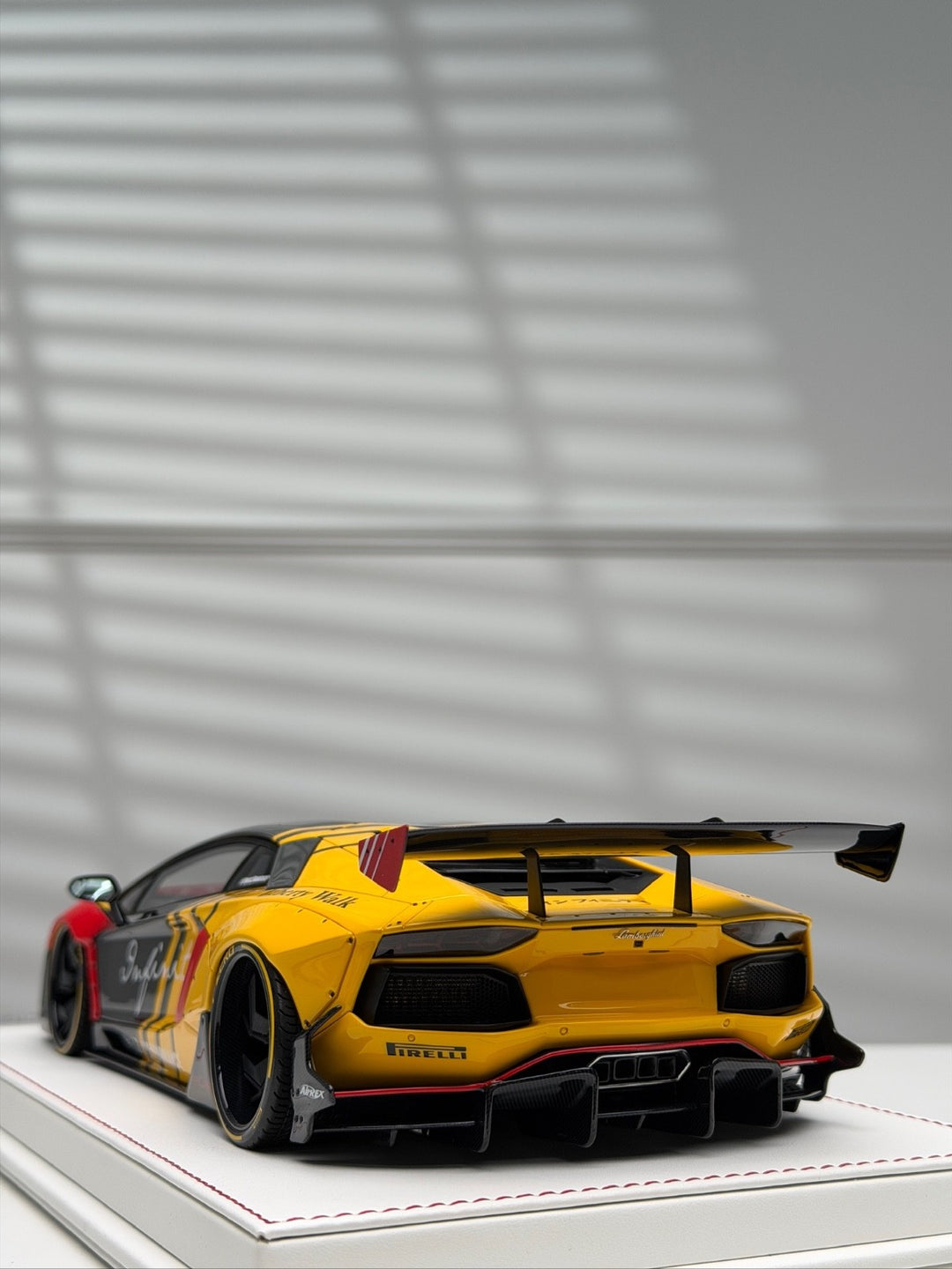 Lamborghini Aventador 2.0 LBWK (Infinite) [Davis & Giovanni] 1/18 scale
