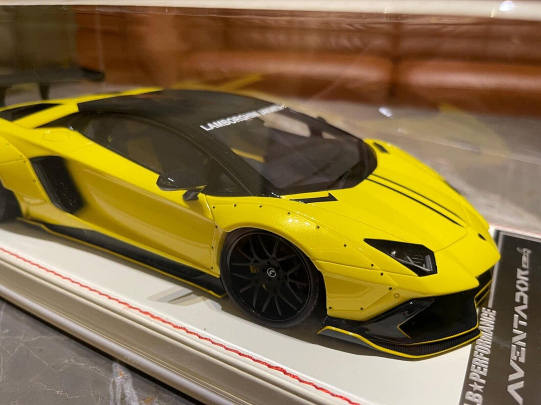 Lamborghini Aventador LP720-4 LBWK (Yellow) [Davis & Giovanni] 1:18 scale
