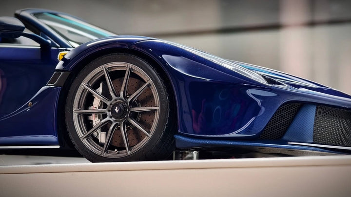 Ferrari LaFerrari Aperta (Metallic Blue) [Davis & Giovanni] 1:18 scale