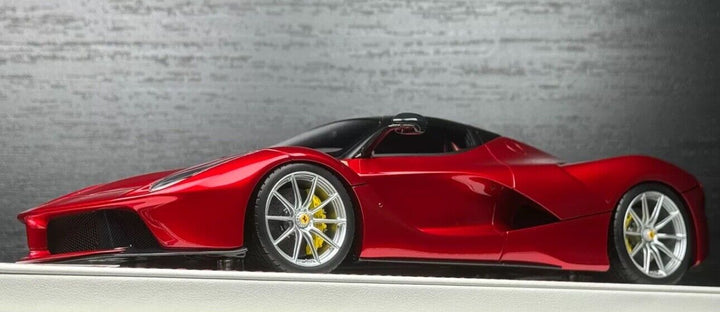 Ferrari LaFerrari (Candy Red) [Davis & Giovanni] 1/18 scale