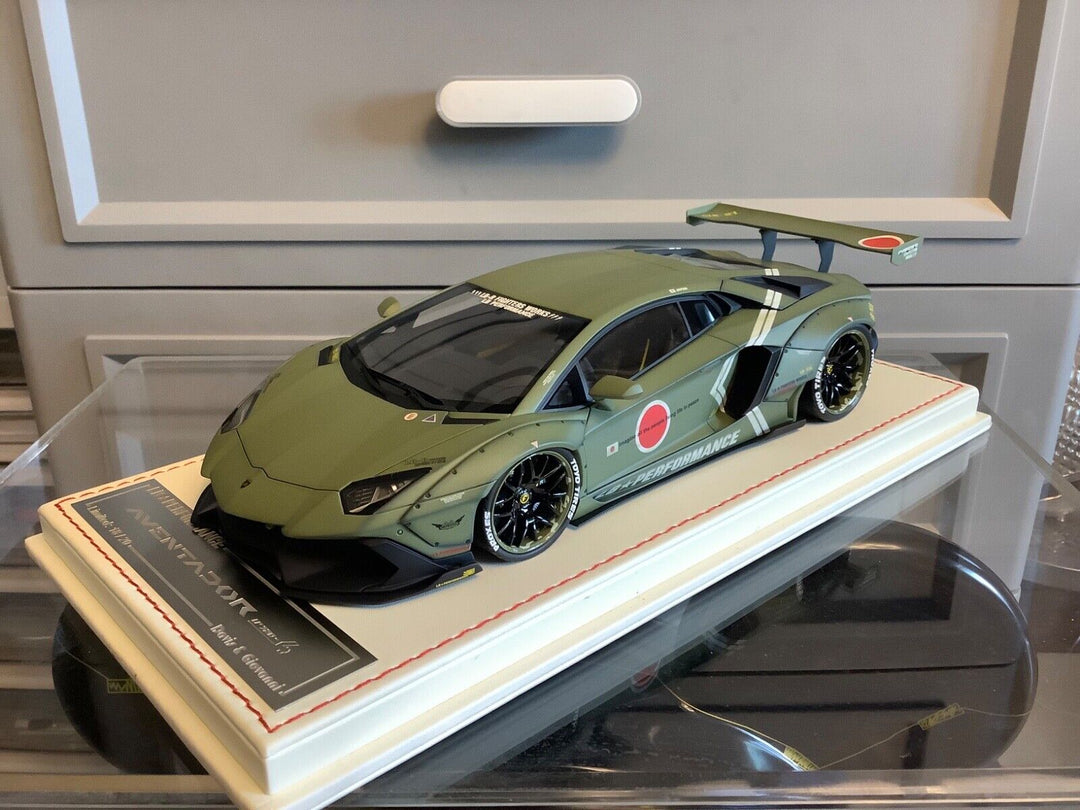 Lamborghini Aventador LP 750-4 SV LBWK (Matt Green)[Davis & Giovanni] 1/18 scale