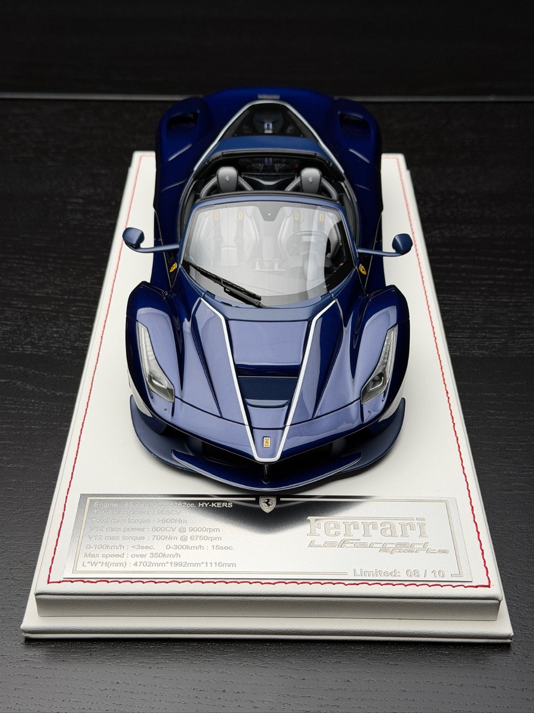 Ferrari LaFerrari Aperta (Blue) [Davis & Giovanni] 1:18 scale