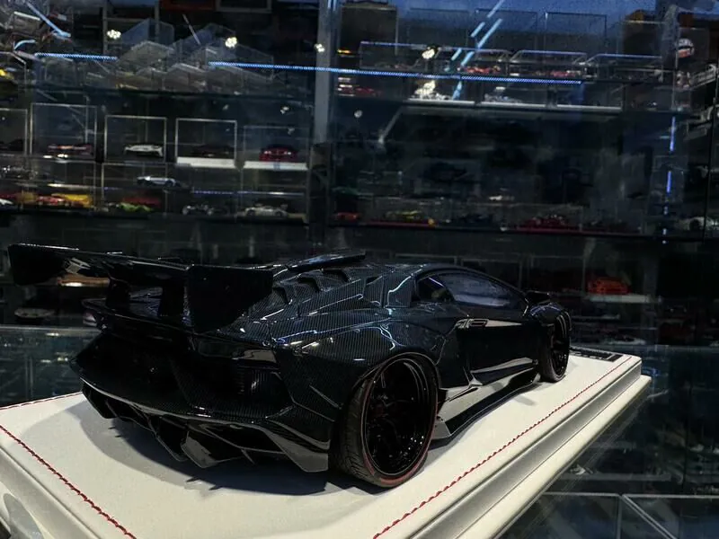 Lamborghini Aventador SVJ LBWK (Gloss Carbon Fibre)[Davis & Giovanni] 1/18 scale