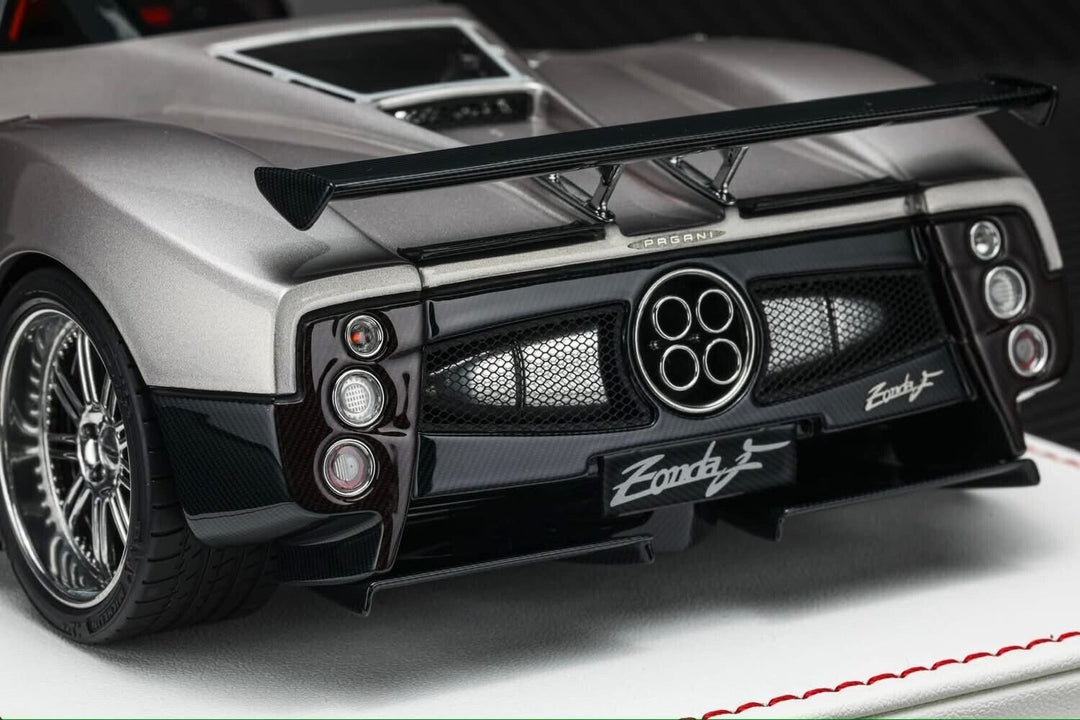 Pagani Zonda F (Silver) [Davis & Giovanni] 1:18 scale