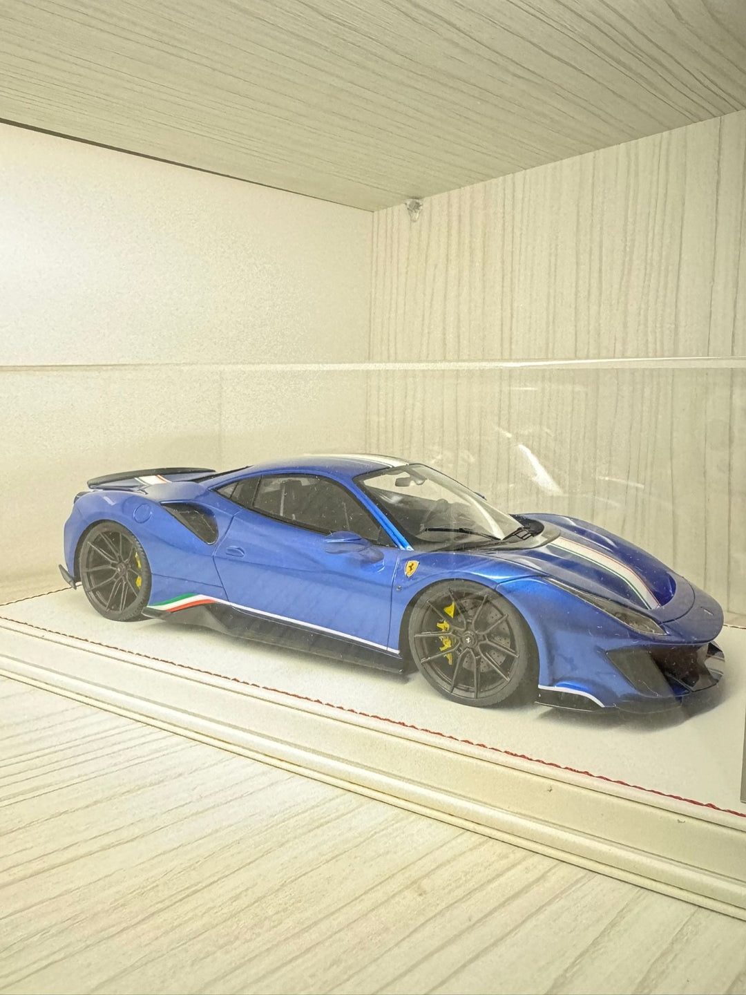 Ferrari 488 Pista NOVITEC (Blue w Italy Flag Stripe)[Davis & Giovanni]1:18 scale