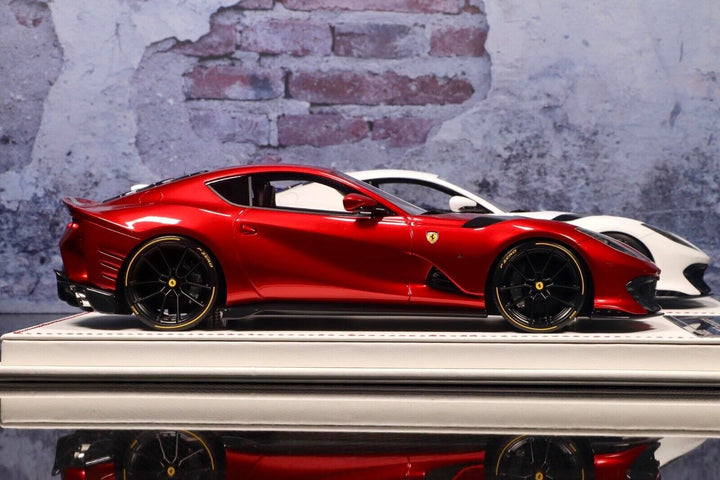 Ferrari 812 Competizione NOVITEC (Candy Red) [Davis & Giovanni] 1/18 scale