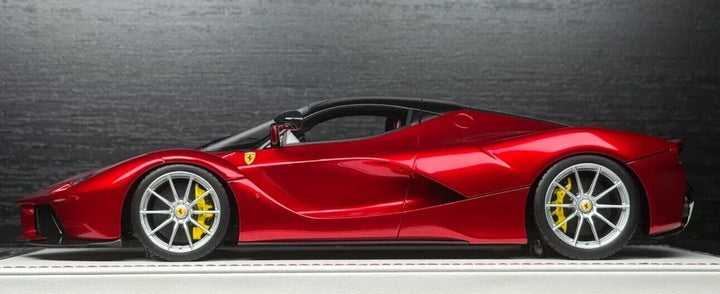 Ferrari LaFerrari (Candy Red) [Davis & Giovanni] 1/18 scale