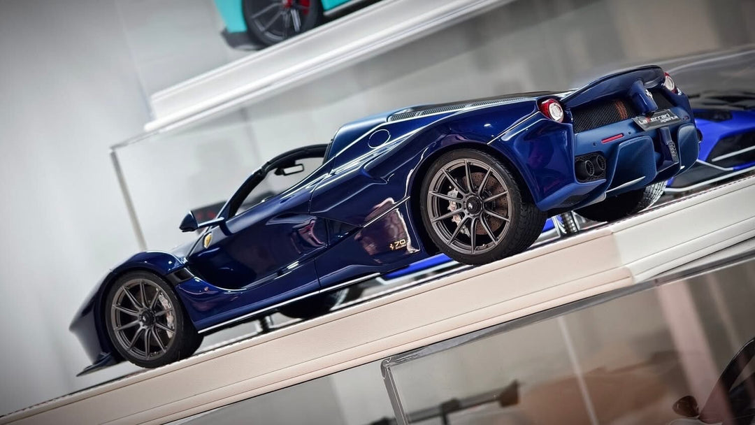 Ferrari LaFerrari Aperta (Metallic Blue) [Davis & Giovanni] 1:18 scale