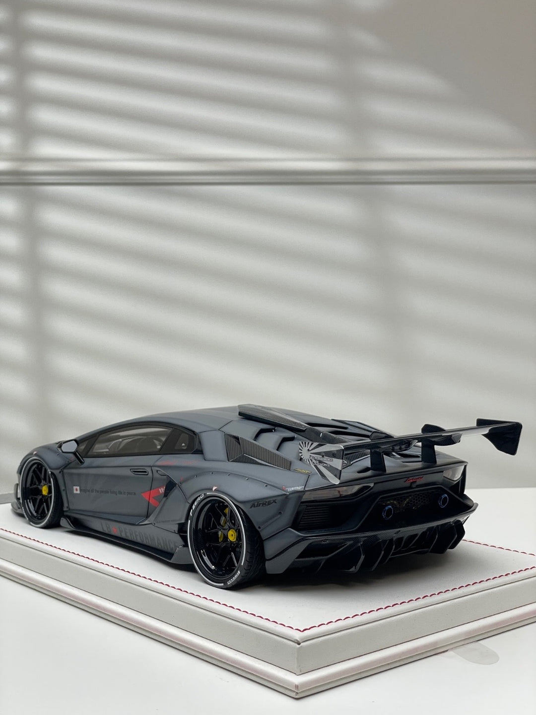 Lamborghini Aventador SVJ LBWK (Gray, Zero Fighter)[Davis & Giovanni] 1:18 scale