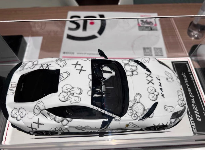 Ferrari 812 Superfast NOVITEC (KAWS) [Davis & Giovanni] 1:18 scale