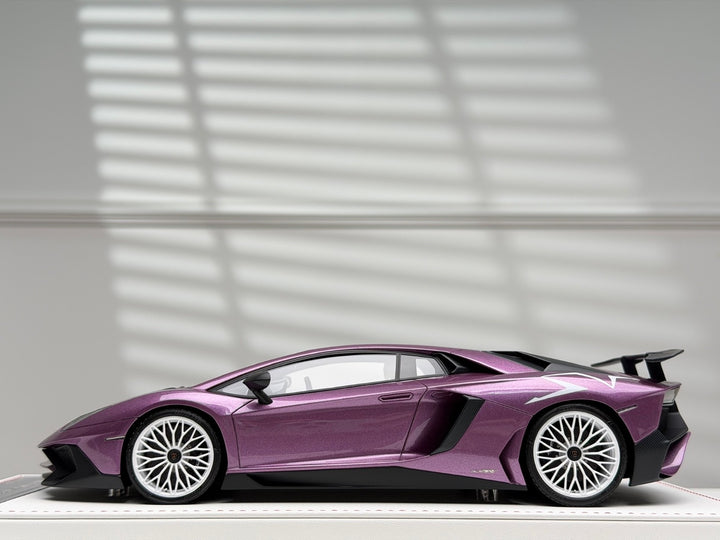 Lamborghini Aventador LP750-4 SV (Viola Met SE30) [Davis & Giovanni] 1:18 scale
