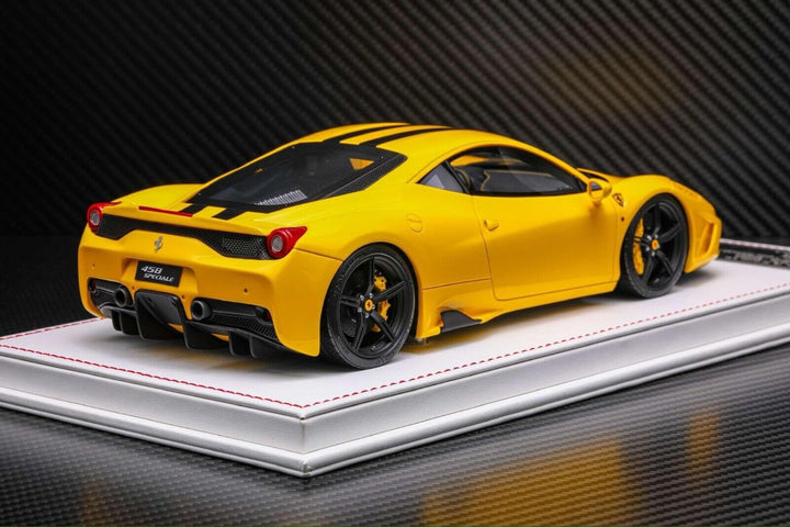 Ferrari 458 Speciale (Yellow/ Black Stripe) [Davis & Giovanni] 1/18 scale