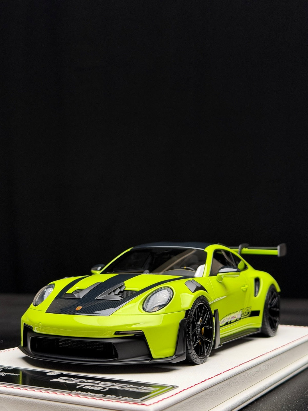 Porsche 911 GT3 RS (Acid Green) [Davis & Giovanni] 1:18 scale