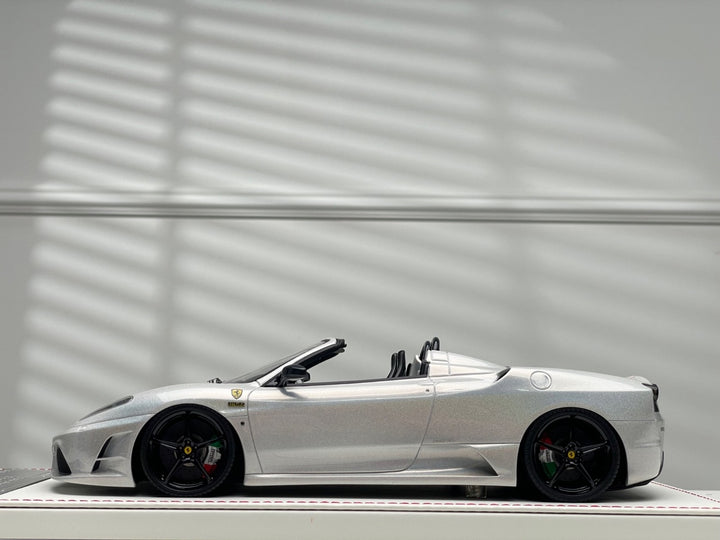 Ferrari 16M Scuderia Spider NOVITEC (Fantasy White)[Davis & Giovanni] 1/18 scale