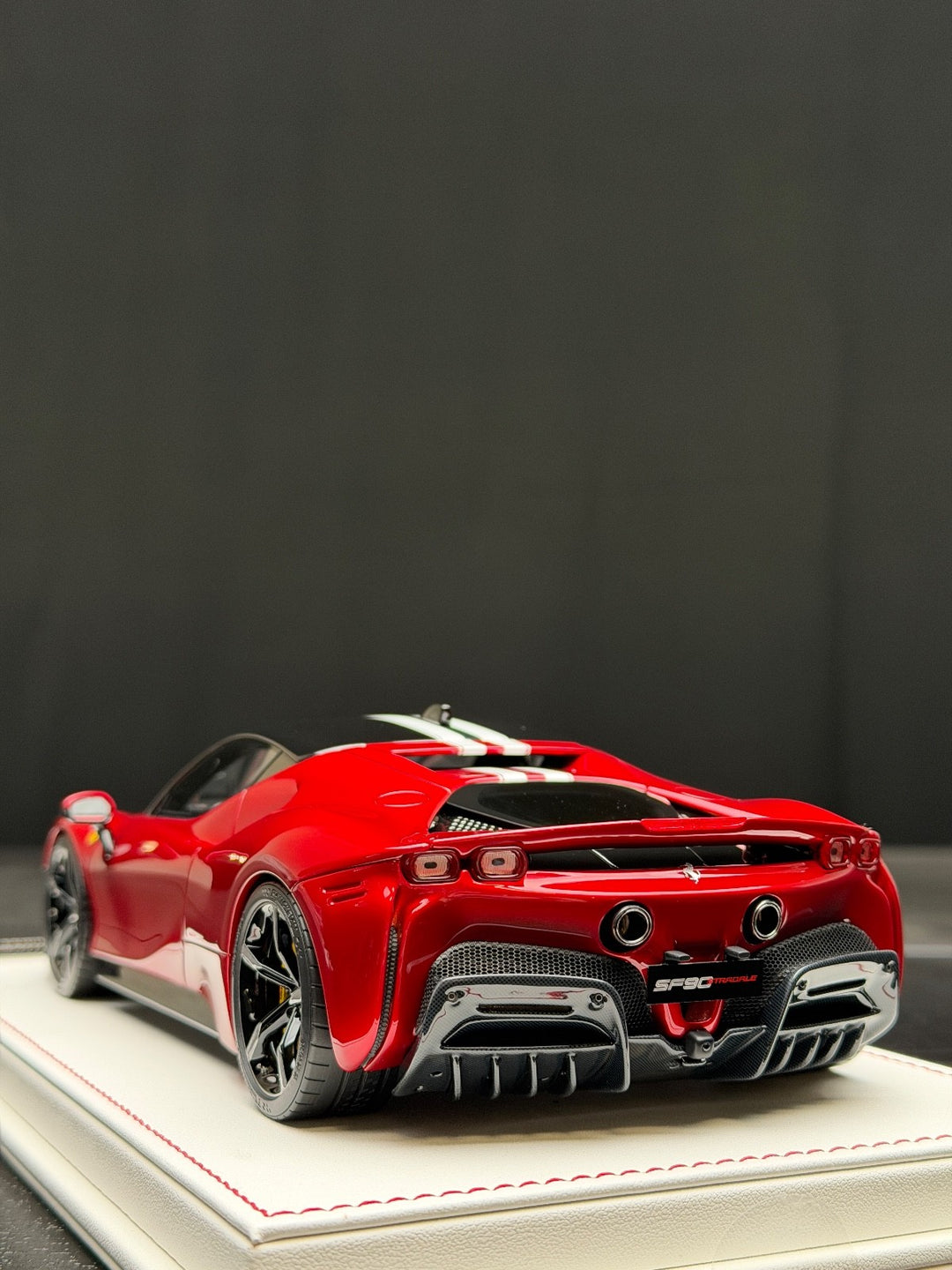 Ferrari SF90 Stradale (Candy Red/ White Stripes) [Davis & Giovanni] 1:18 scale
