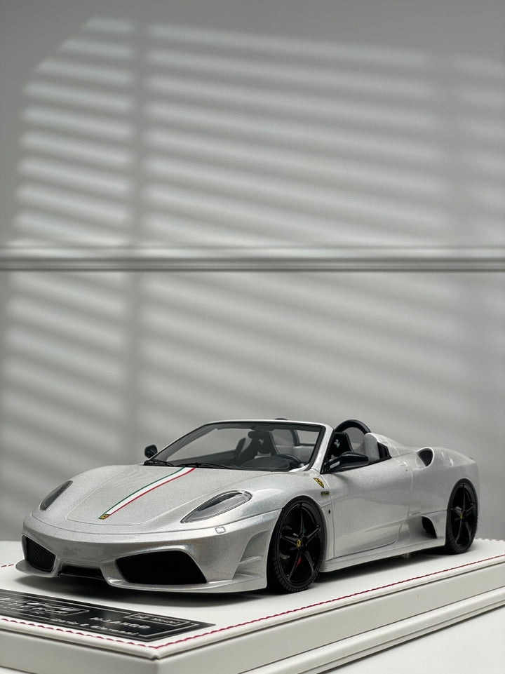 Ferrari 16M Scuderia Spider NOVITEC (Fantasy White)[Davis & Giovanni] 1/18 scale