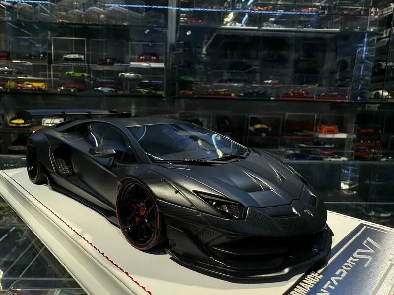 Lamborghini Aventador SVJ LBWK (Matt Carbon Fibre) [Davis & Giovanni] 1/18 scale