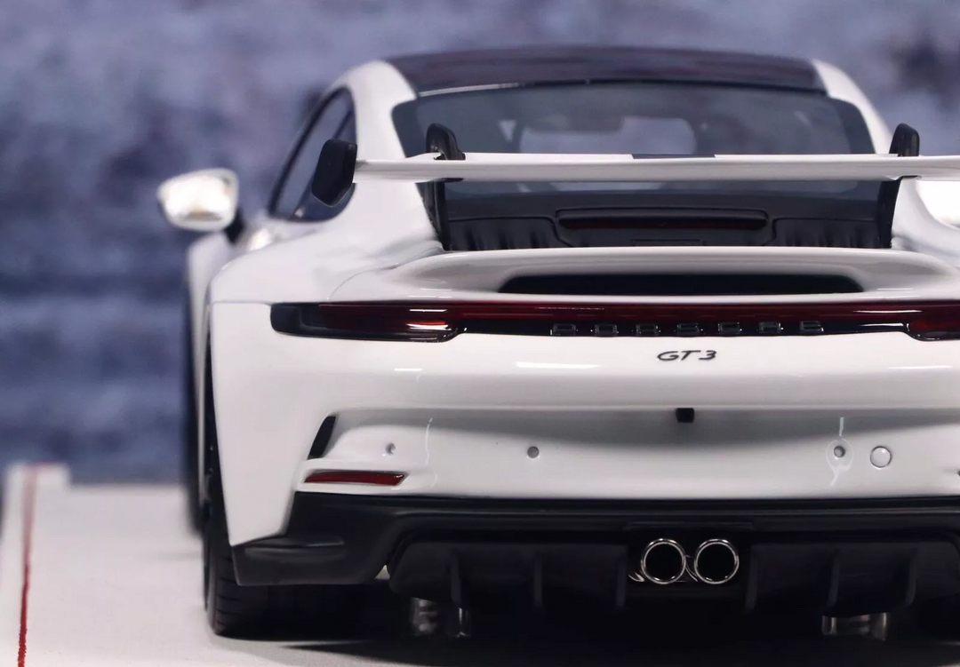 Porsche 911 GT3 (White, Black stripe) [Davis & Giovanni] 1/18 scale