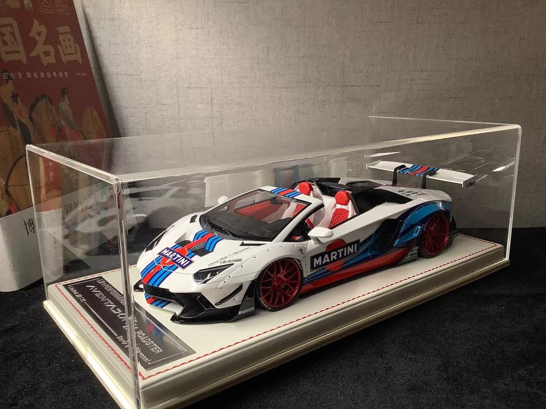 Lamborghini Aventador Roadster LBWK (MARTINI) [Davis & Giovanni] 1/18 scale