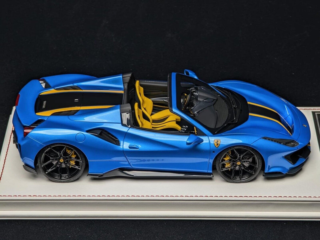 Ferrari 488 Pista Spider NOVITEC (R.Blue/y.stripe) [Davis & Giovanni] 1/18 scale