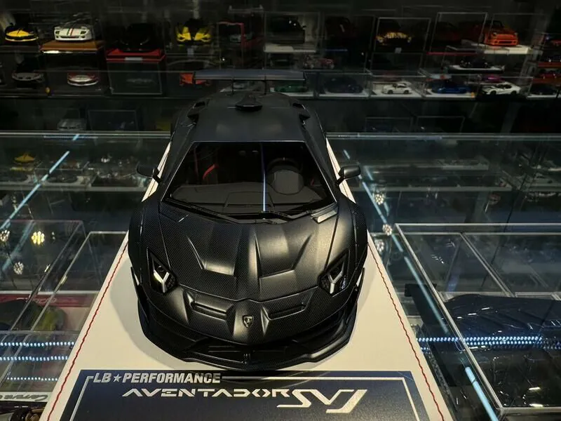 Lamborghini Aventador SVJ LBWK (Matt Carbon Fibre) [Davis & Giovanni] 1/18 scale