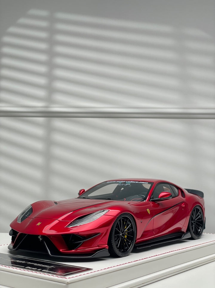 Ferrari 812 Superfast SVR (Candy Red) [Davis & Giovanni] 1/18 scale