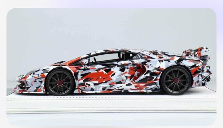 Lamborghini Aventador SVJ (Abstract Camo) [Davis & Giovanni] 1:18 scale
