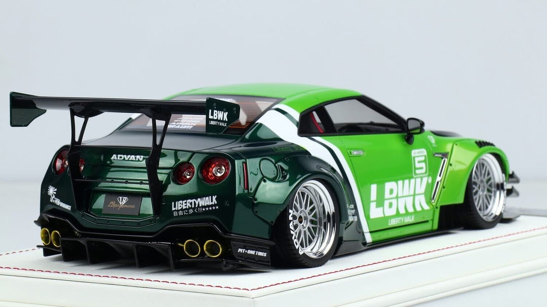 Nissan GTR R-35 Type 2 LBWK (Gloss Green) [Davis & Giovanni] 1/18 scale
