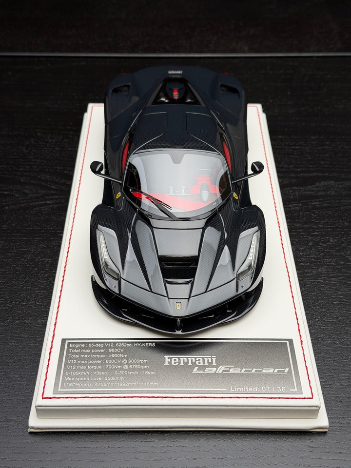 Ferrari LaFerrari (Full Gloss Black Carbon Fiber) [Davis & Giovanni] 1/18 scale