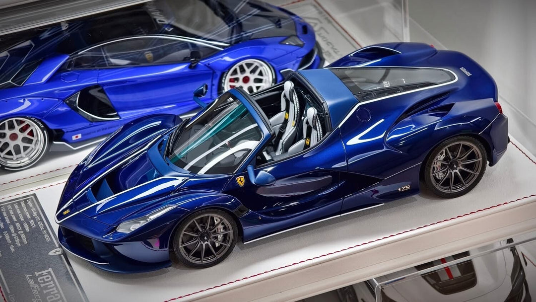Ferrari LaFerrari Aperta (Metallic Blue) [Davis & Giovanni] 1:18 scale