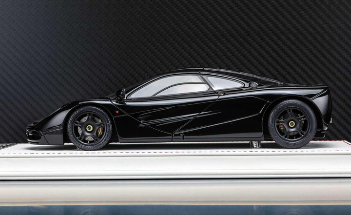 McLaren F1 (Gloss Black) [Davis & Giovanni] 1:18 scale