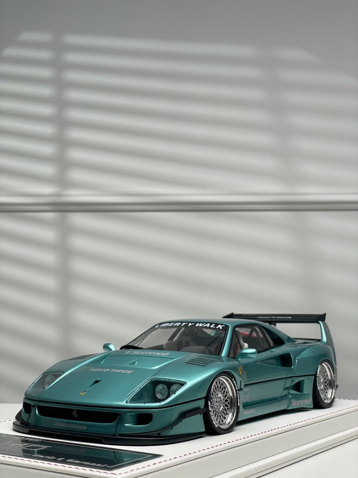 Ferrari – Davis & Giovanni