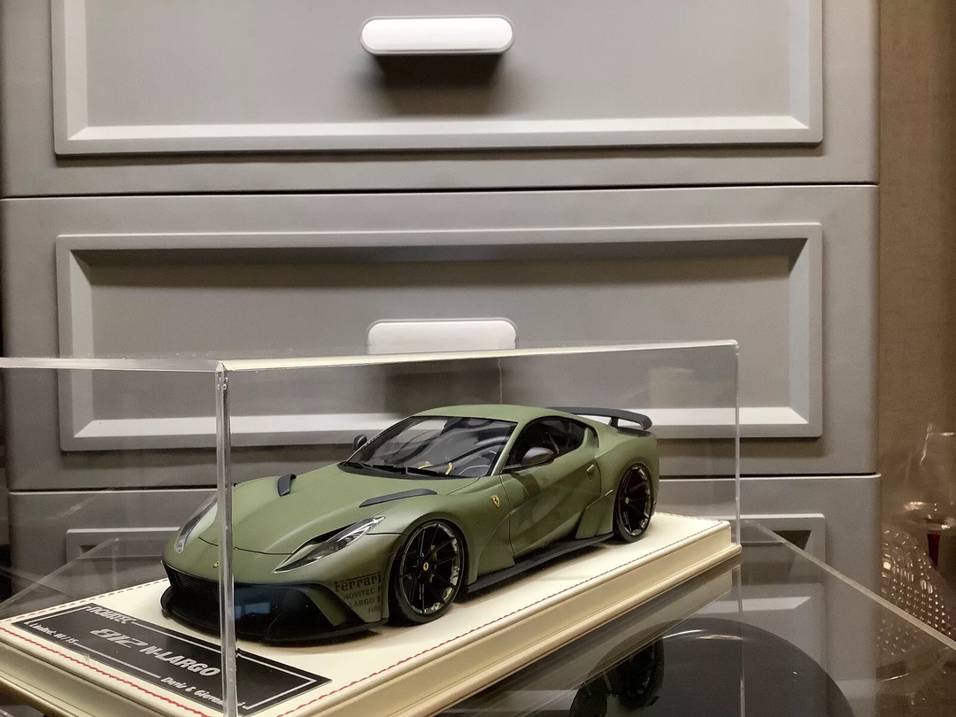 Ferrari 812 N-LARGO NOVITEC (Matt Dark Green) [Davis & Giovanni] 1/18 scale