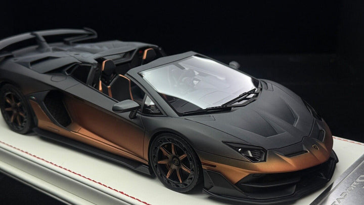 Lamborghini Aventador SVJ Roadster [Davis & Giovanni] 1/18 scale - 1 OF 1