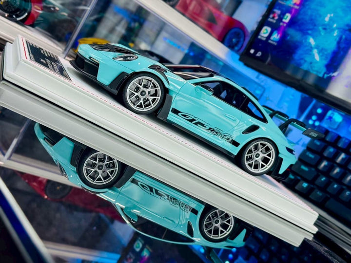 Porsche 911 GT3 RS (Tiff Blue) [Davis & Giovanni] 1/18 scale