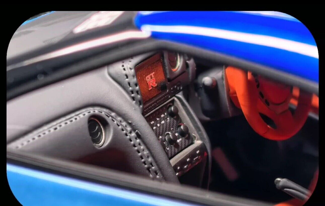 Nissan R35 GT-RR (Blue) [Davis & Giovanni] 1/18 scale LTD 6