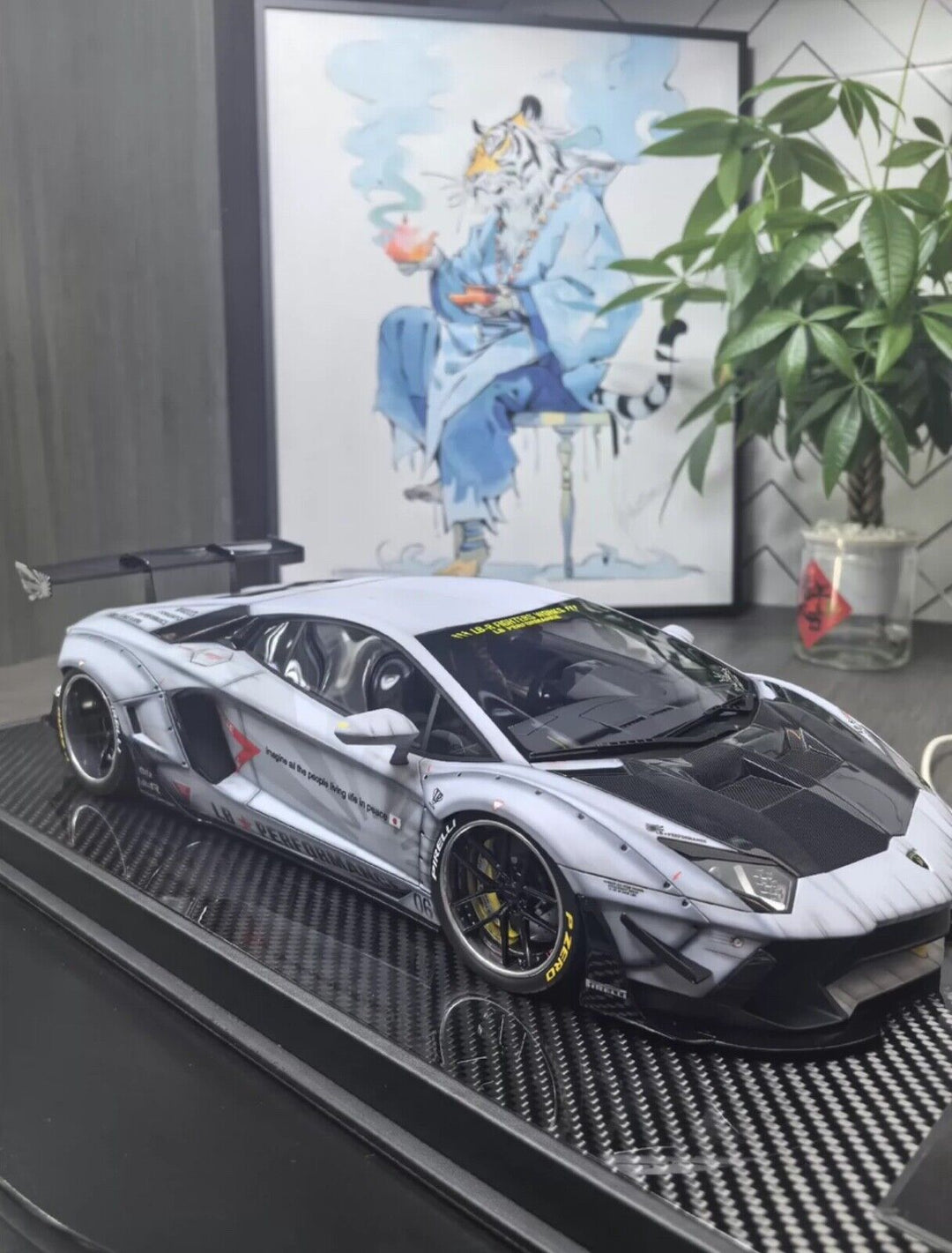 Lamborghini Aventador 2.0 LBWK (Matt Gray Zero Zen)[Davis & Giovanni] 1/12 scale