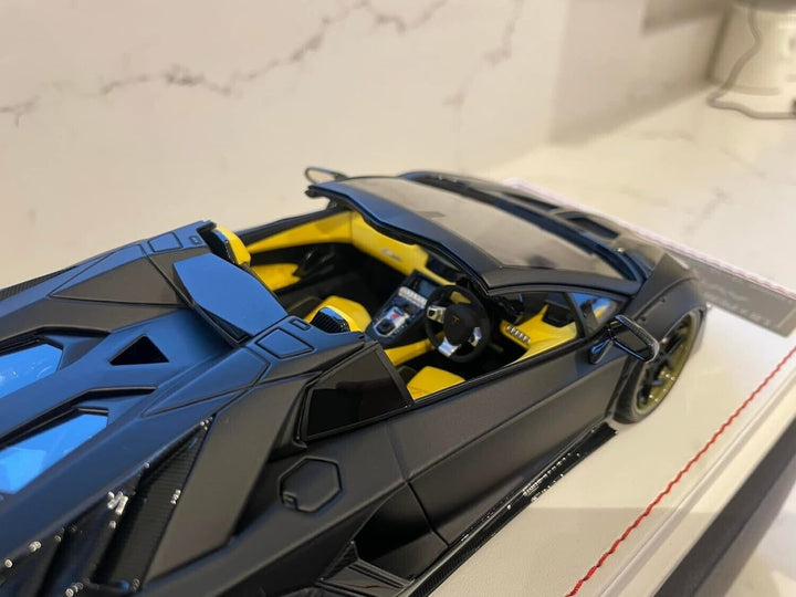 Lamborghini Aventador 2.0 Roadster LBWK (BEAST) [Davis & Giovanni] 1/18 scale