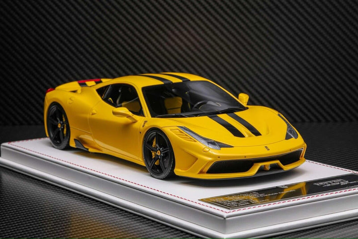Ferrari 458 Speciale (Yellow/ Black Stripe) [Davis & Giovanni] 1/18 scale
