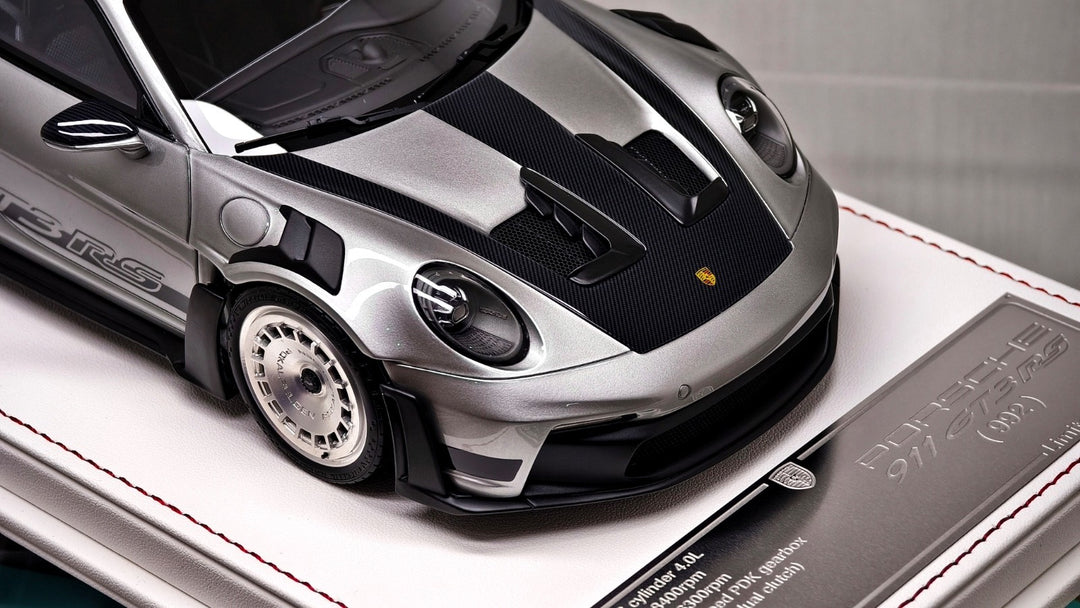 Porsche 911 GT3 RS (Silver/ Real Alloy Rims) [Davis & Giovanni] 1/18 scale