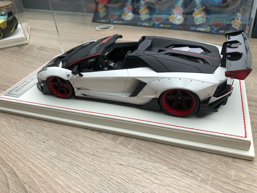 Lamborghini Aventador 2.0 Roadster LBWK (White) [Davis & Giovanni] 1:18 scale