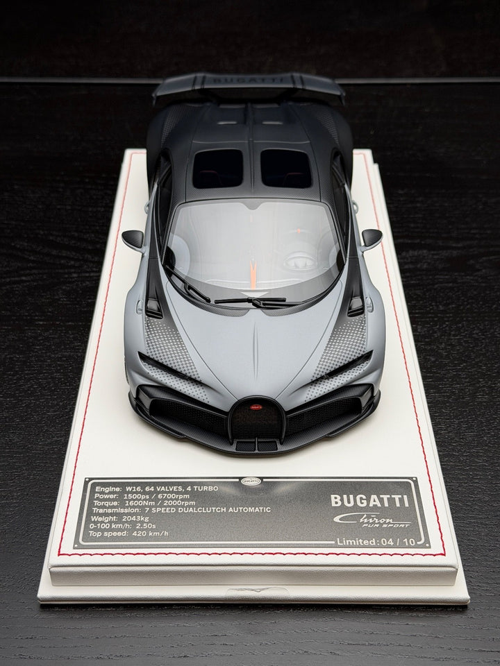 Bugatti Chiron Pur Sport (Gray/ Black no.32) [Davis & Giovanni] 1:18 scale