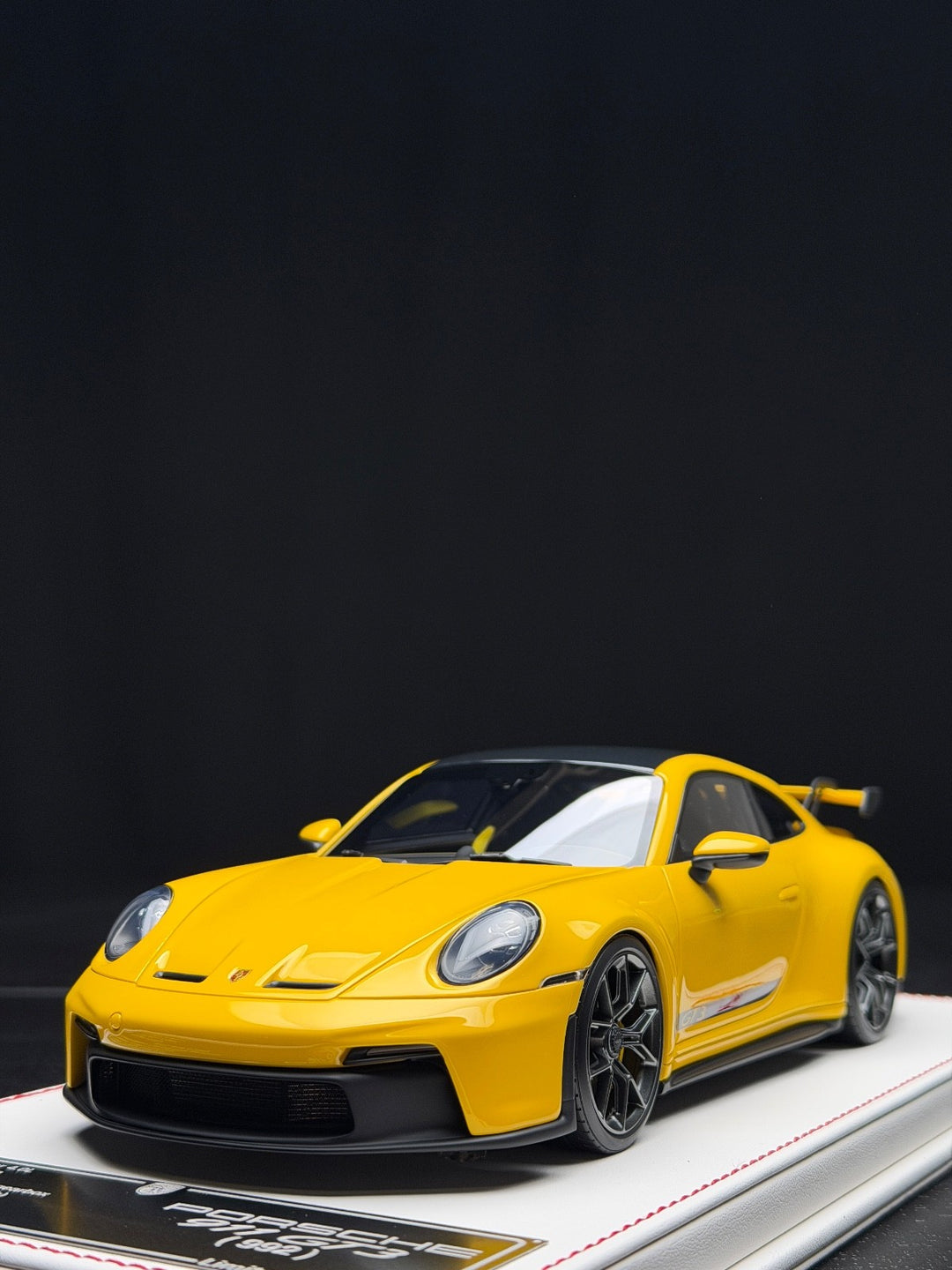 Porsche 911 GT3 (Yellow) [Davis & Giovanni] 1/18 scale