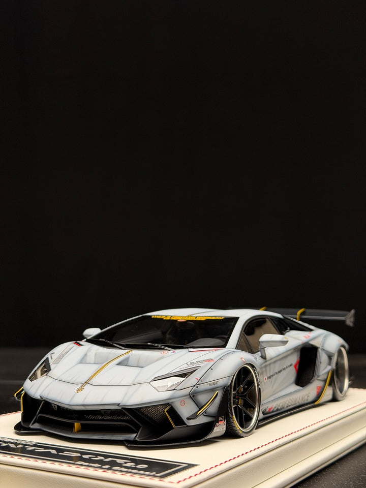 Lamborghini Aventador 2.0 LBWK (Matte Gray) [Davis & Giovanni] 1/18 scale