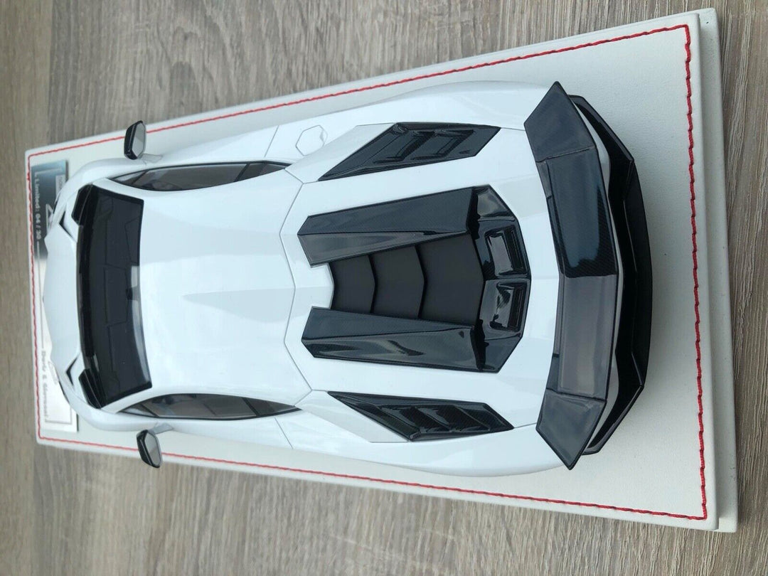 Lamborghini Aventador S NOVITEC (White) [Davis & Giovanni] 1:18 scale